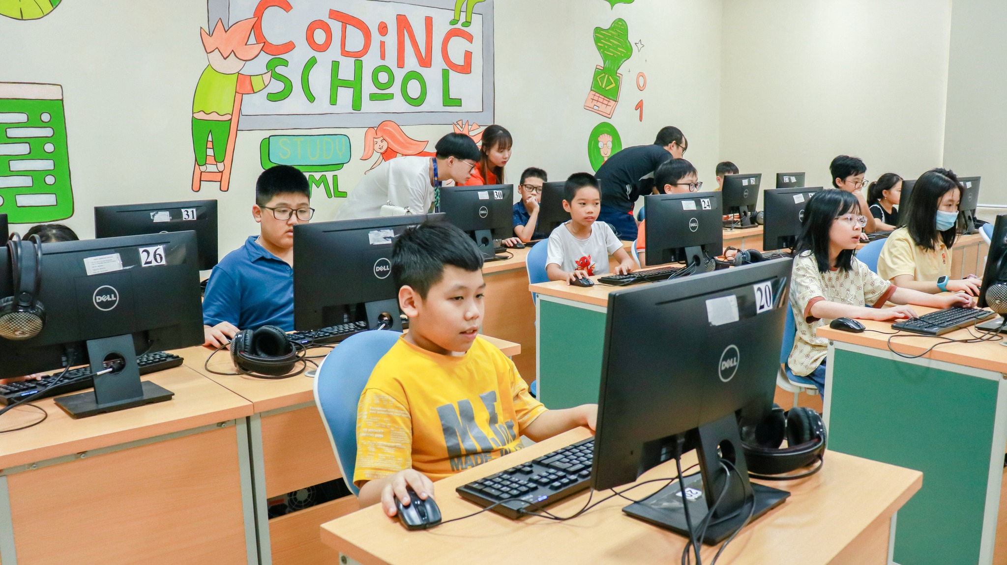 FPT thi thử cuộc thi Vua bàn phím, sẵn sàng chinh phục vòng đấu cấp trường 18 308839795 5609640799090565 1096437273517780262 n