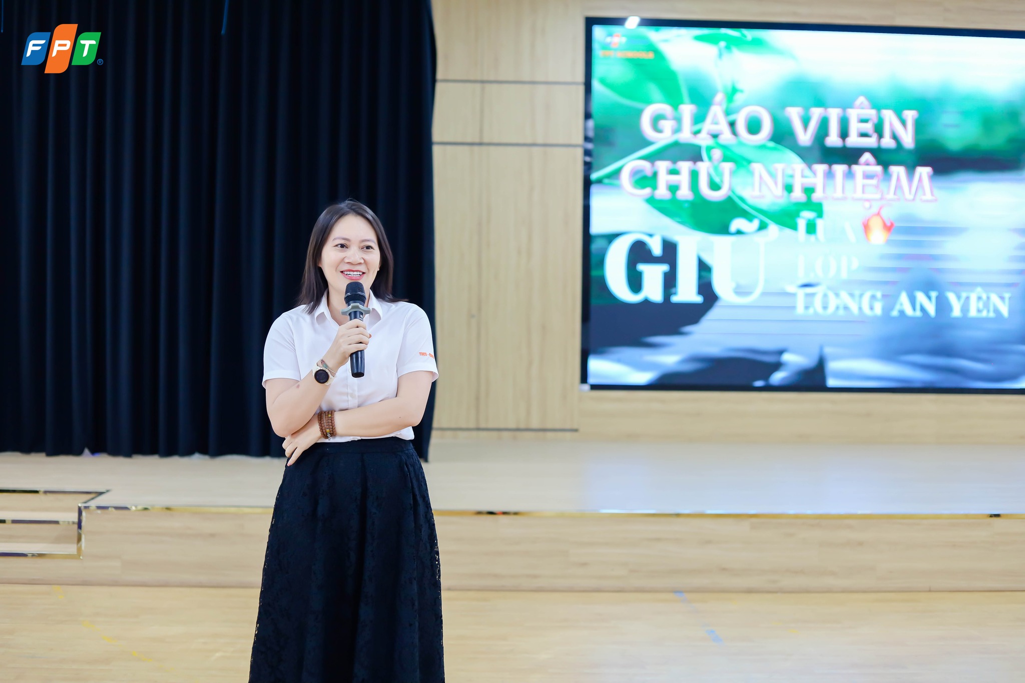 Giữ lửa, giữ lớp, giữ lòng an yên – Hành trang tinh thần cho giáo viên chủ nhiệm THCS FPT Schools 2 Cô Hà Thị Thu Trang – Hiệu trưởng nhà trường – chia sẻ về vai trò của giáo viên chủ nhiệm trong việc tạo dựng môi trường lớp học tích cực và an yên.