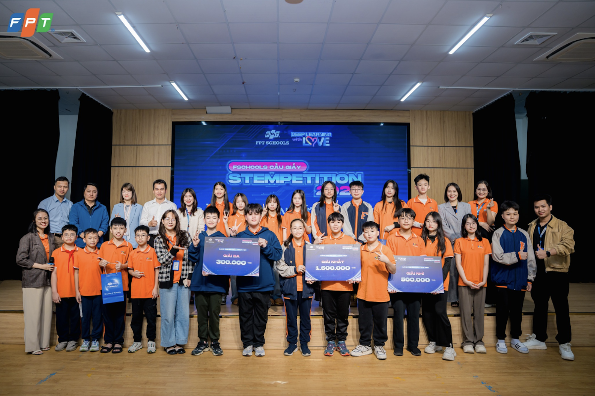 Các đội thi giành giải ở Bảng Nghiên cứu Khoa học.