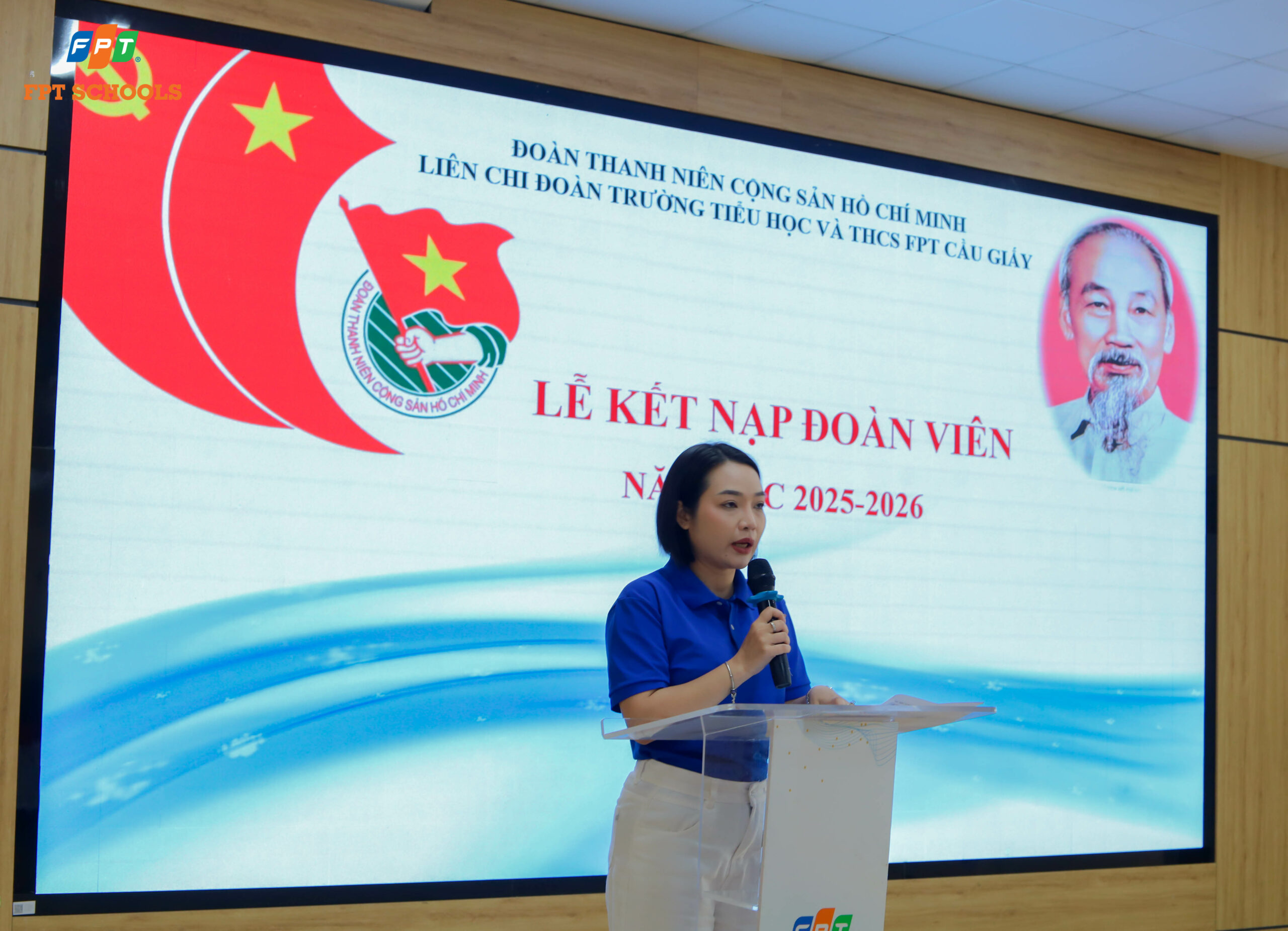 Trang trọng và đầy tự hào trong Lễ kết nạp Đoàn cho 94 học sinh ưu tú khối 9 tại FPT School Cầu Giấy  | FPT Schools