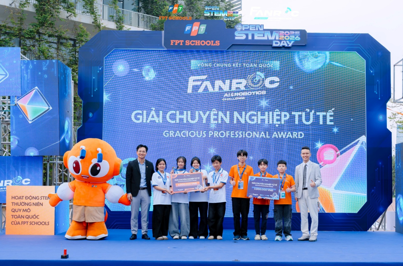 Học sinh FPT School Cầu Giấy đạt 5 giải thưởng lớn tại Open STEM Day 2025 - 2026 6 FPT School Cau Giay Ngay hoi Open STEM Day