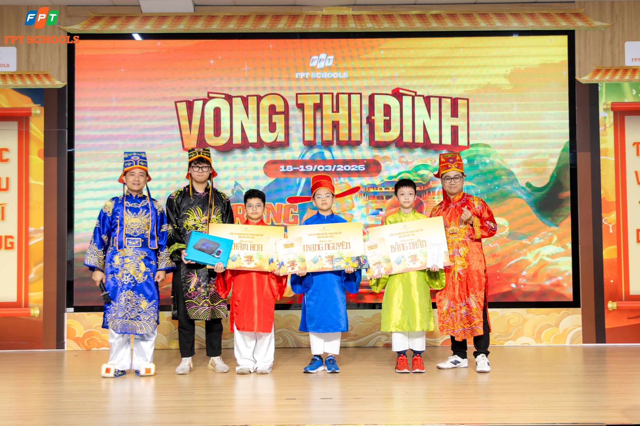 Thi Trạng thời 4.0: Cuộc đấu trí đầy kịch tính của các "sĩ tử" FPT Schools Cầu Giấy 13 FPT Schools Cau Giay Trang nguyen 5