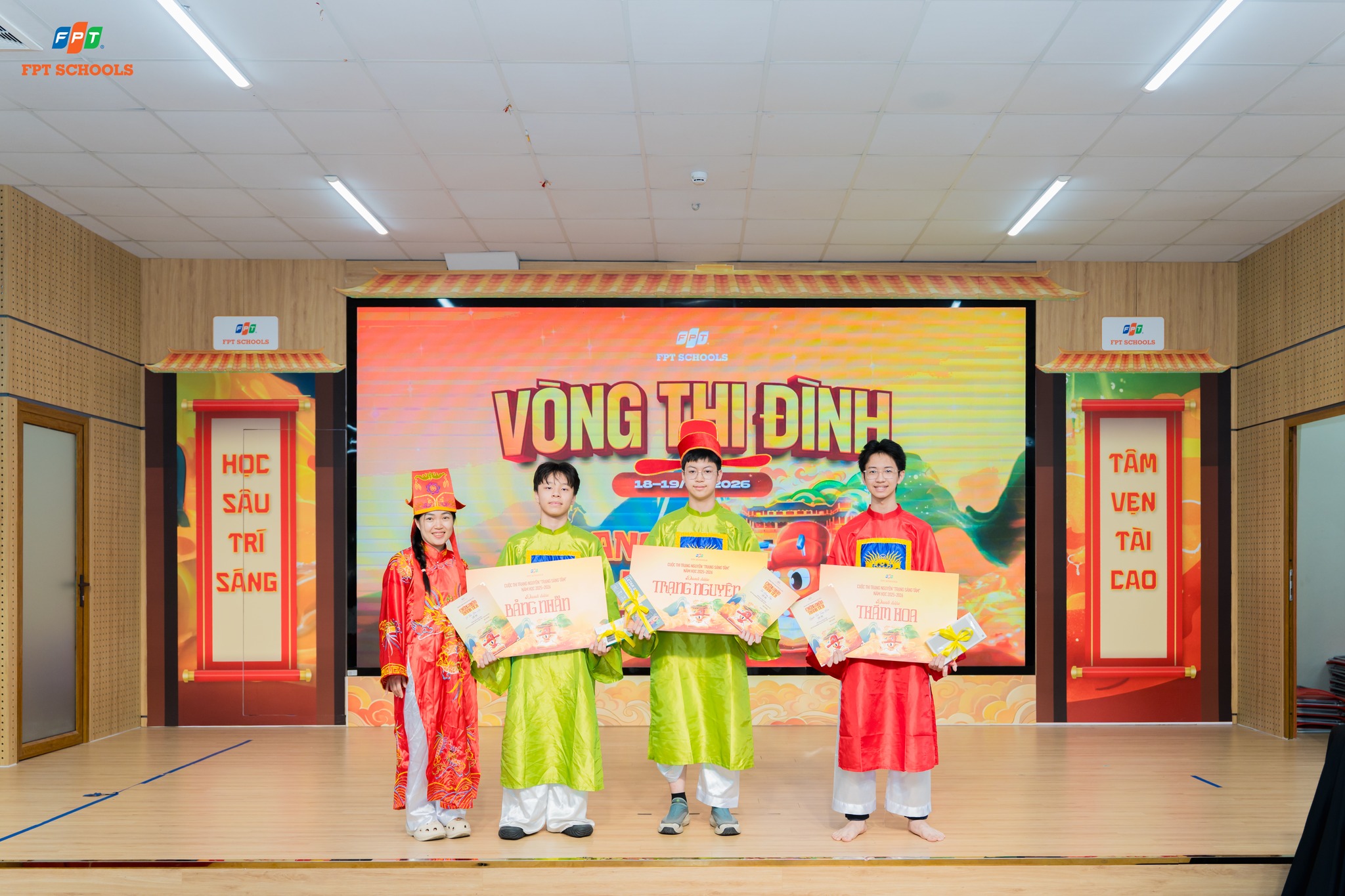 Thi Trạng thời 4.0: Cuộc đấu trí đầy kịch tính của các "sĩ tử" FPT Schools Cầu Giấy 16 FPT Schools Cau Giay Trang nguyen 6