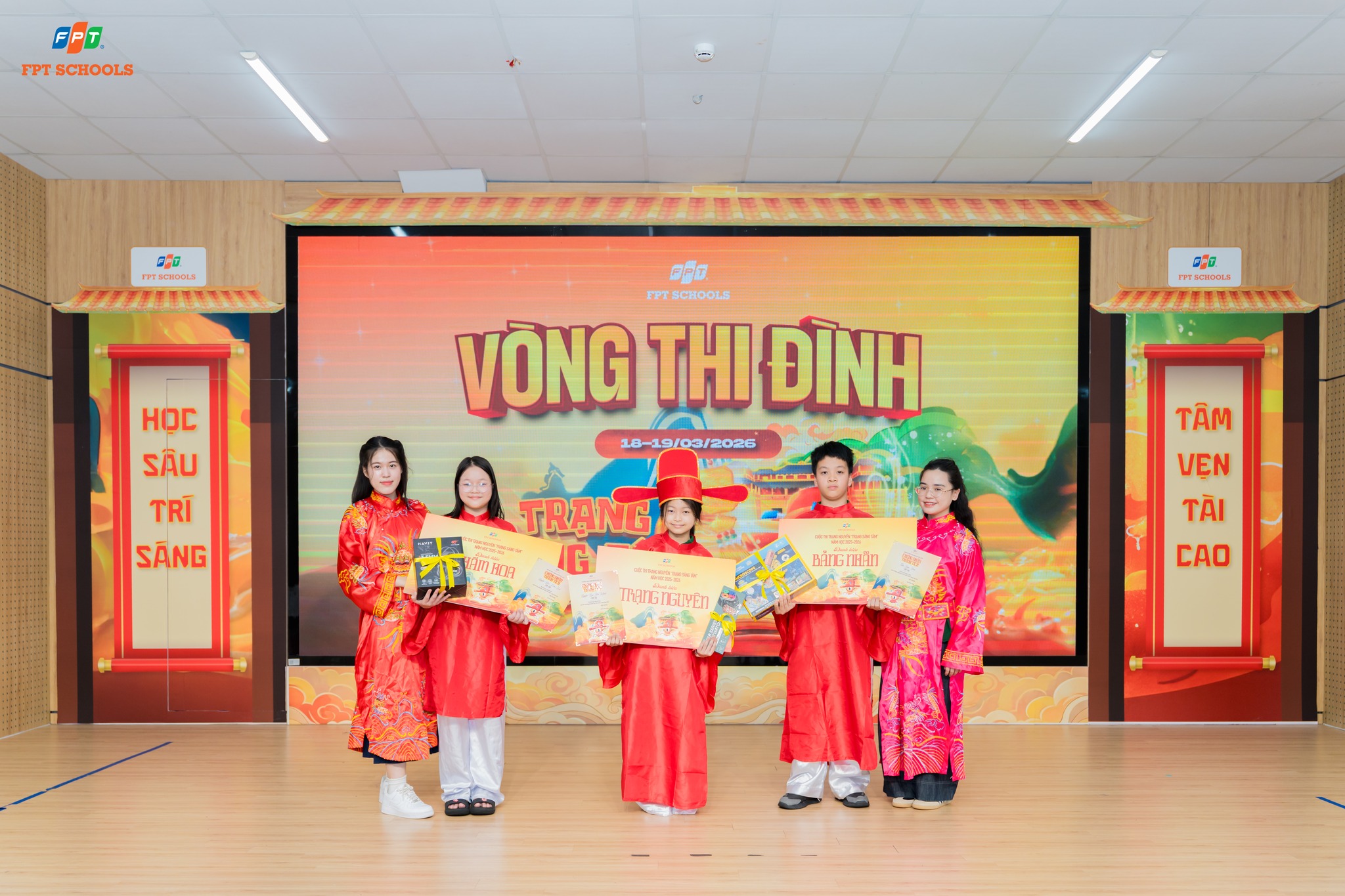 Thi Trạng thời 4.0: Cuộc đấu trí đầy kịch tính của các "sĩ tử" FPT Schools Cầu Giấy 12 FPT Schools Cau Giay Trang nguyen 7