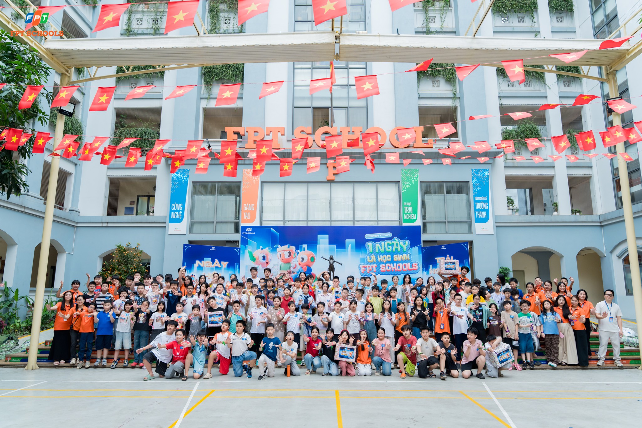 Sôi động không khí Open Day FPT School Cầu Giấy 2026: Khi mỗi trải nghiệm là một bước trưởng thành 9 FPT Schools Cau Giay Open Day 2026