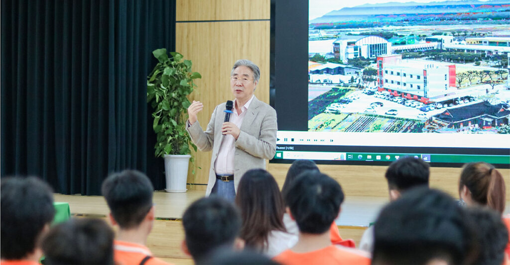 ĐẠI DIỆN SỞ GIÁO DỤC TỈNH GYEONGSANGBUK