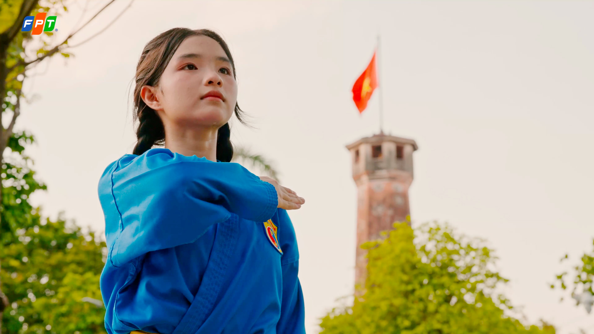 Hòa nhịp yêu nước, FPT School Cầu Giấy phát hành MV đầy tự hào 2 Học sinh Lê Bích Diệp (FPT School Cầu Giấy) biểu diễn môn võ cổ truyền Vovinam trong MV âm nhạc “Việt Nam trong tim”