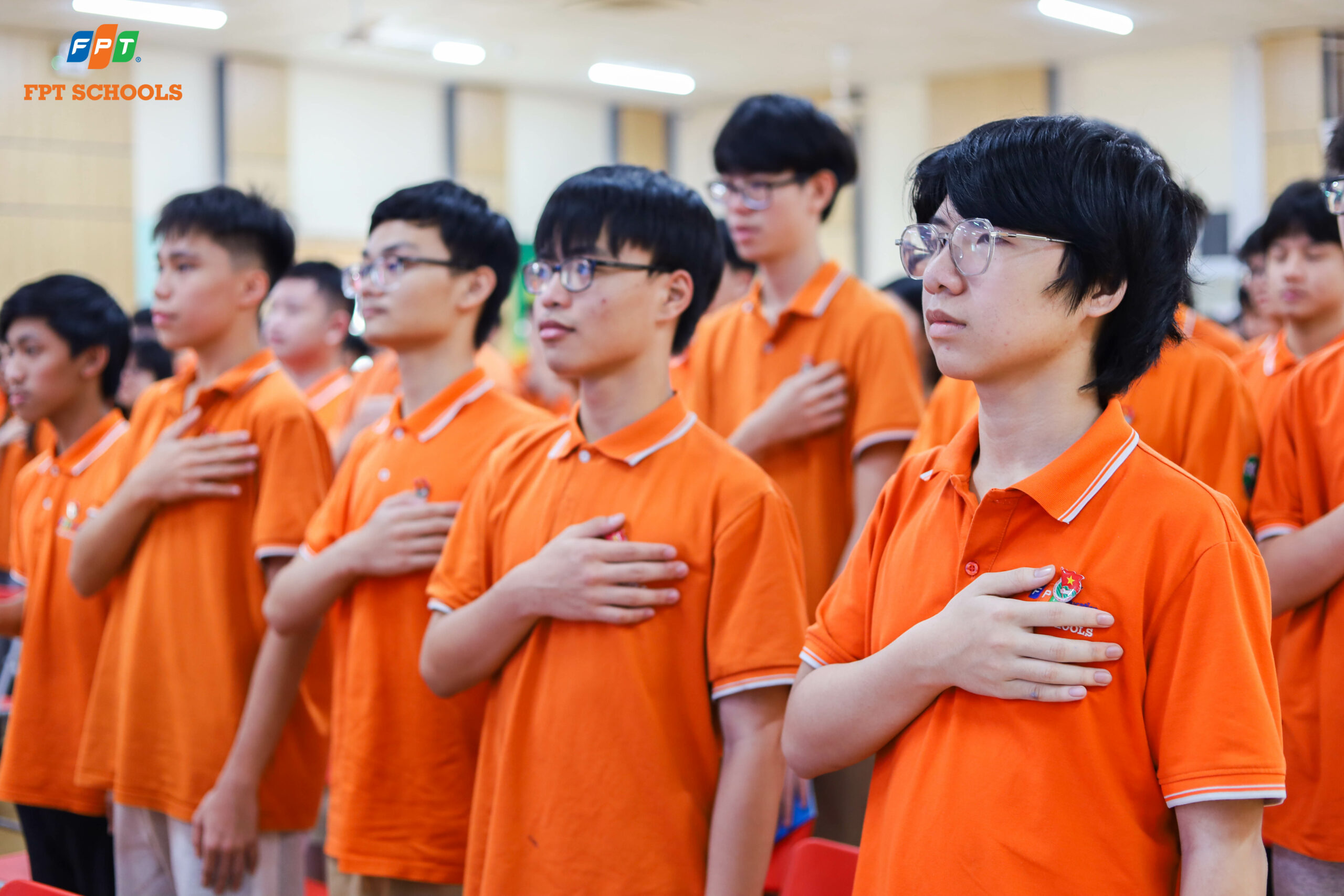 Trang trọng và đầy tự hào trong Lễ kết nạp Đoàn cho 94 học sinh ưu tú khối 9 tại FPT School Cầu Giấy  | FPT Schools