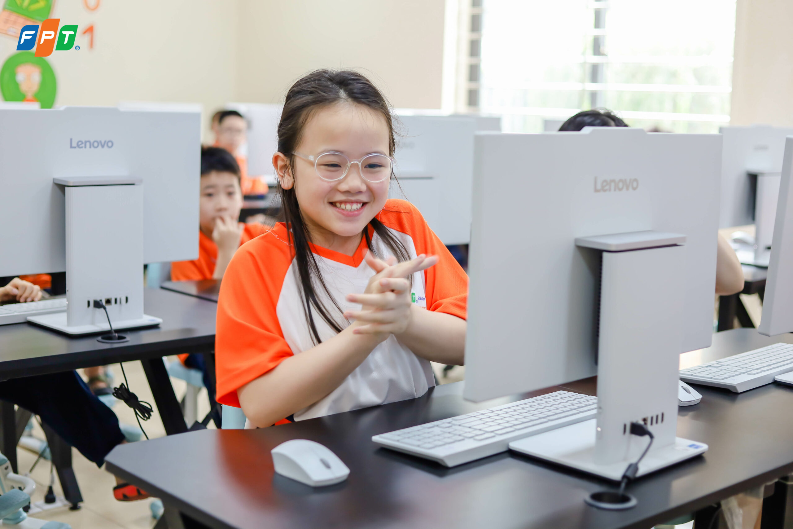 Học sinh FPT Schools được tiếp xúc và thành thục tin học từ rất sớm
