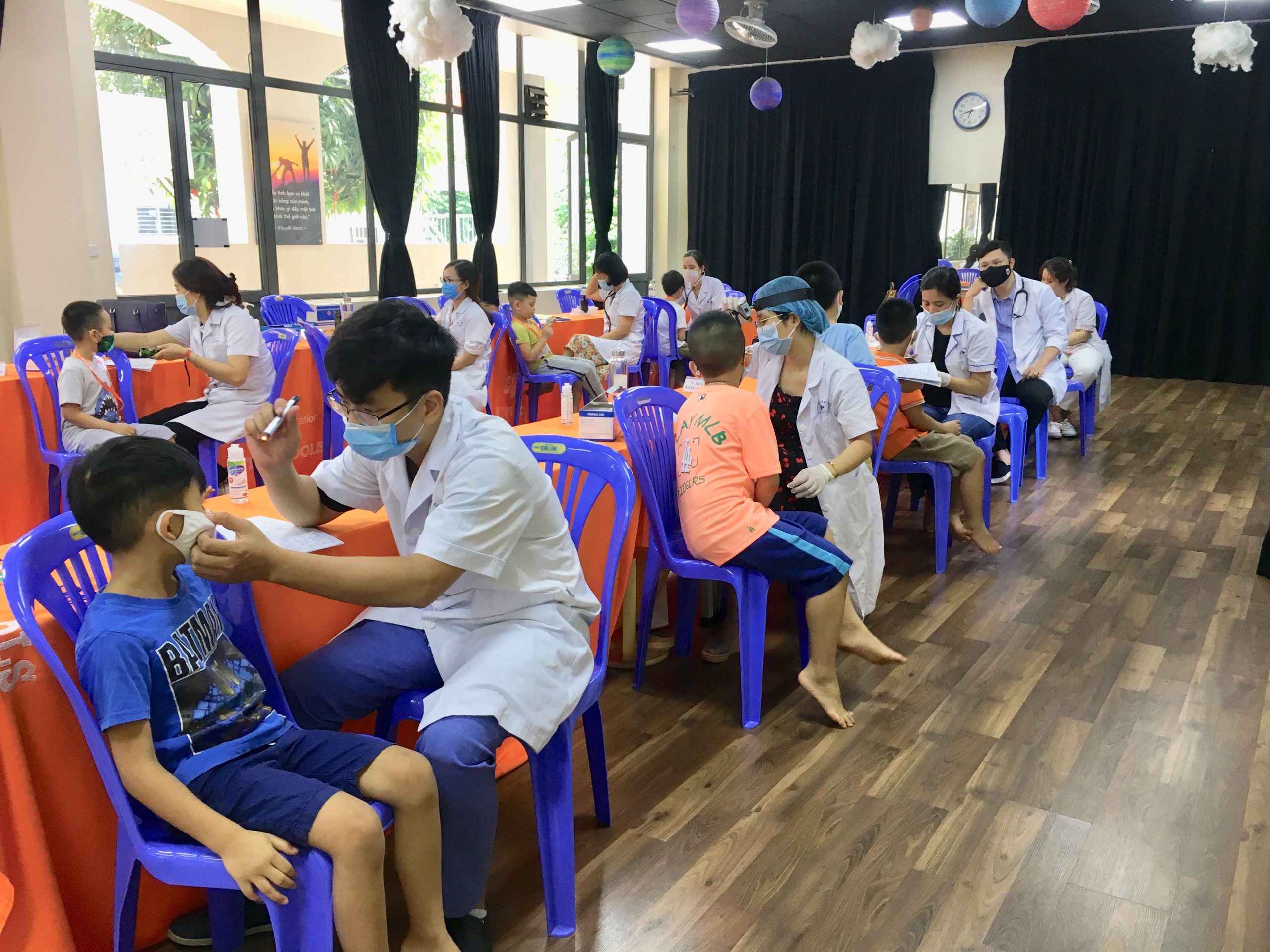 Việc khám sức khỏe đầu năm được FPT Schools thực hiện hàng năm theo kế hoạch nhằm giúp trẻ cho một sức khỏe tốt nhất