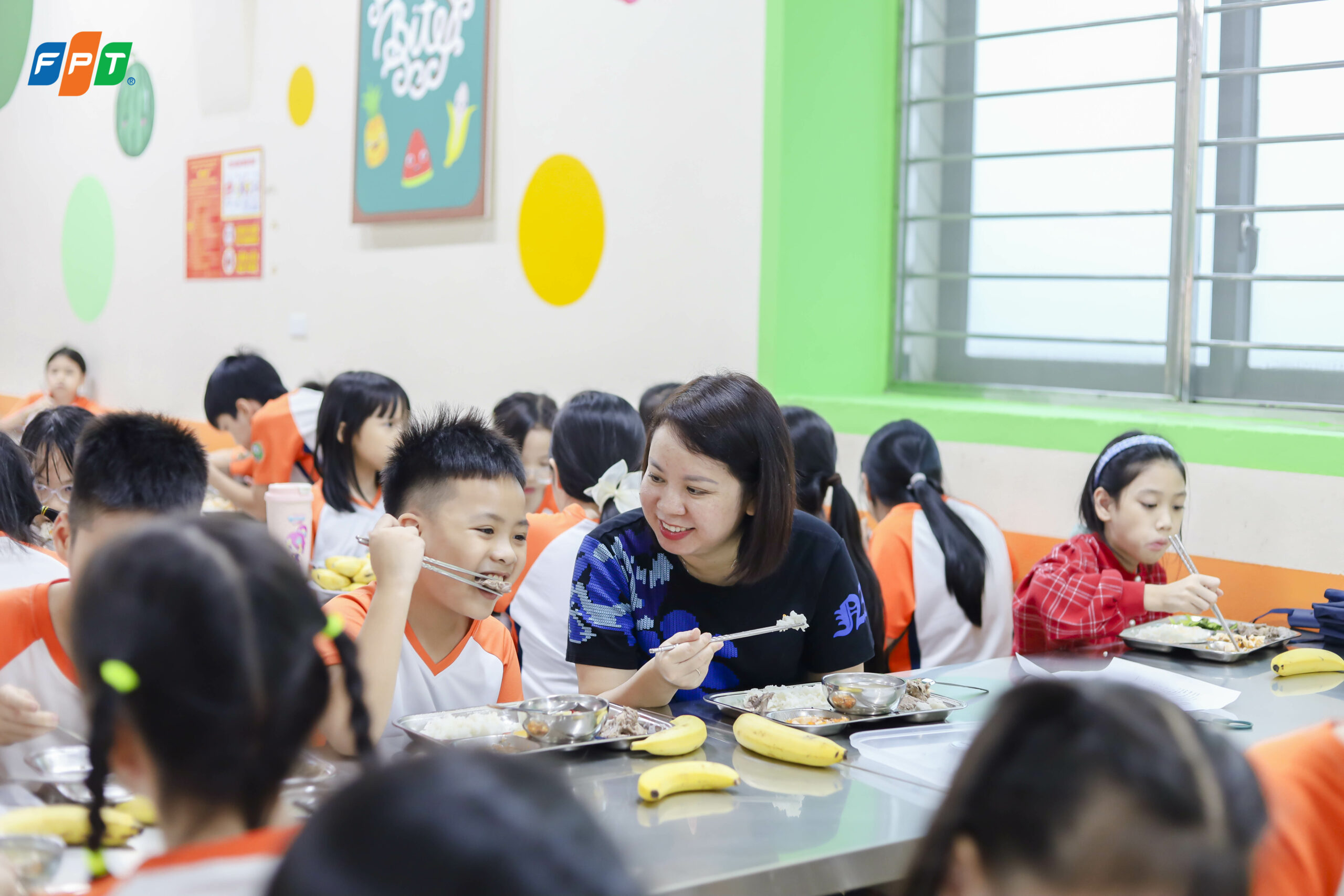 FPT School Cầu Giấy kiểm soát chất lượng bữa ăn bán trú từ nguồn nguyên liệu đầu vào | FPT Schools
