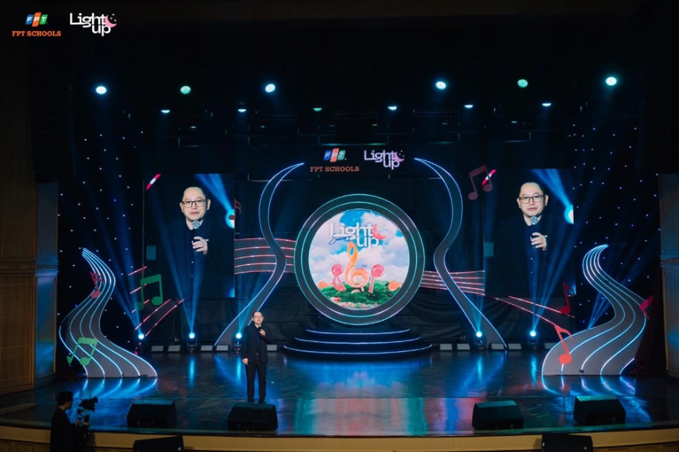 TS Nguyễn Xuân Phong, Giám đốc Hệ thống phổ thông FPT, phát biểu khai mạc sự kiện (Ảnh: BTC).